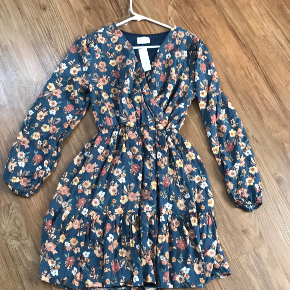 Floral long sleeve dress!